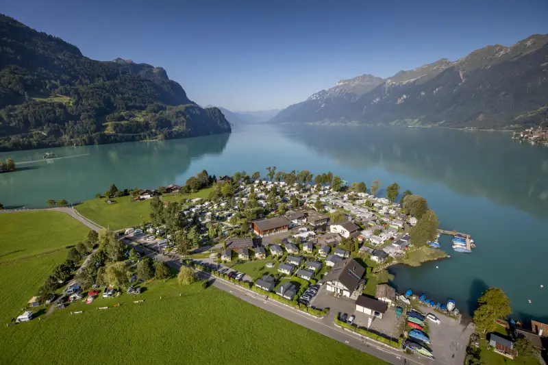 Luftaufnahme von Camping Aaregg am Brienzersee