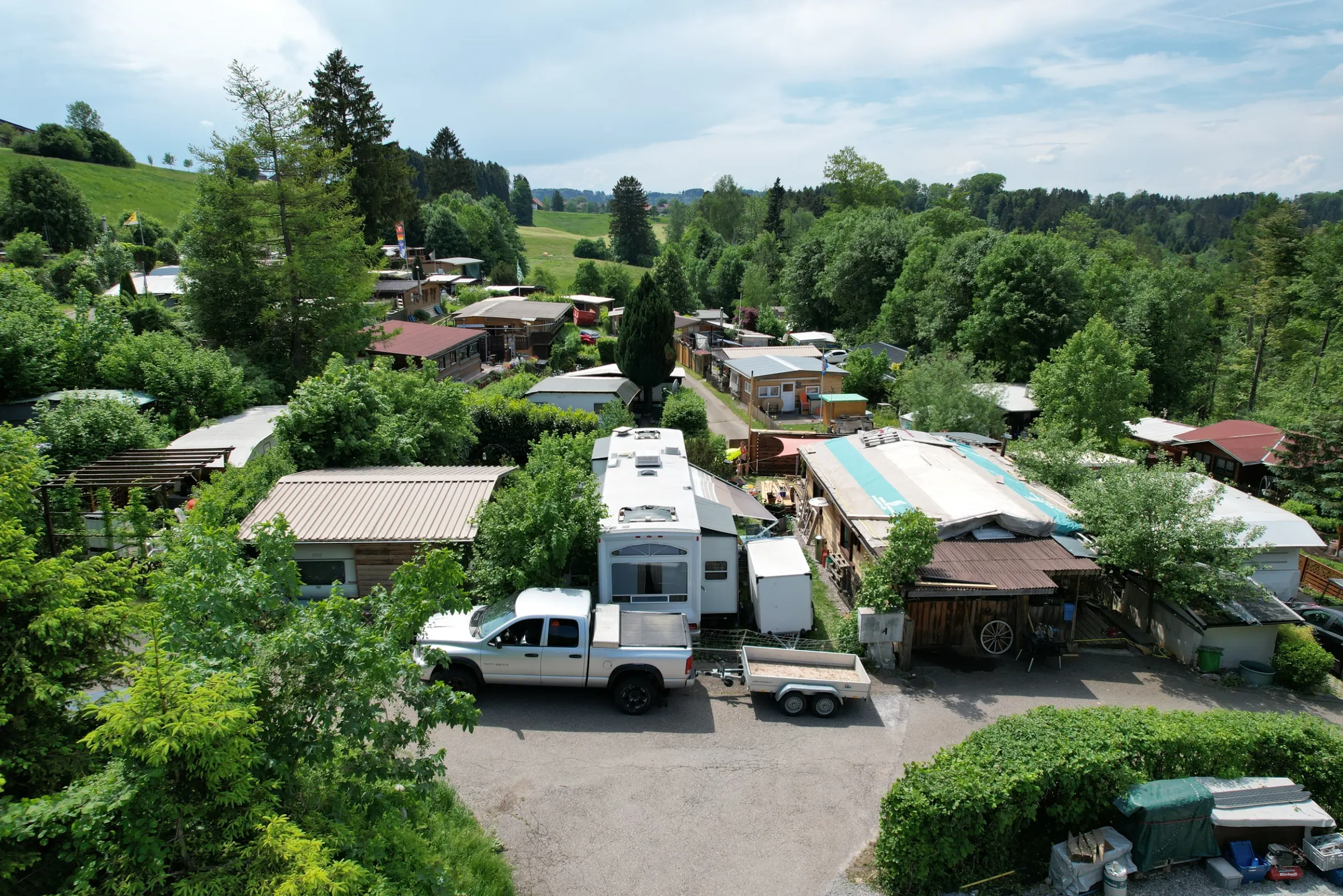 Luftaufnahme der Dauerplätze von Camping Wildberg