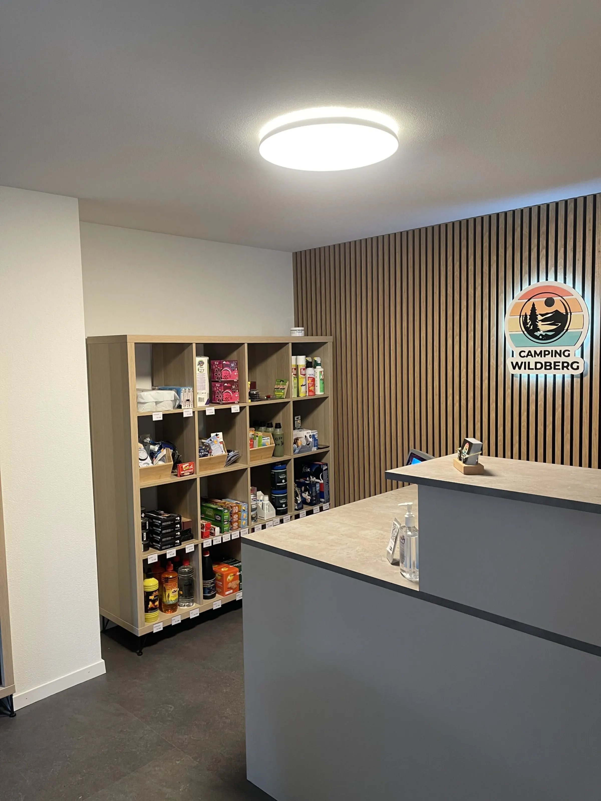 Die Kiosktheke von Camping Wildberg